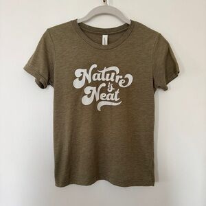 Nature is Neat Supply Olive Triblend Soft Kids Graphic Tee T-Shirt Size Medium
